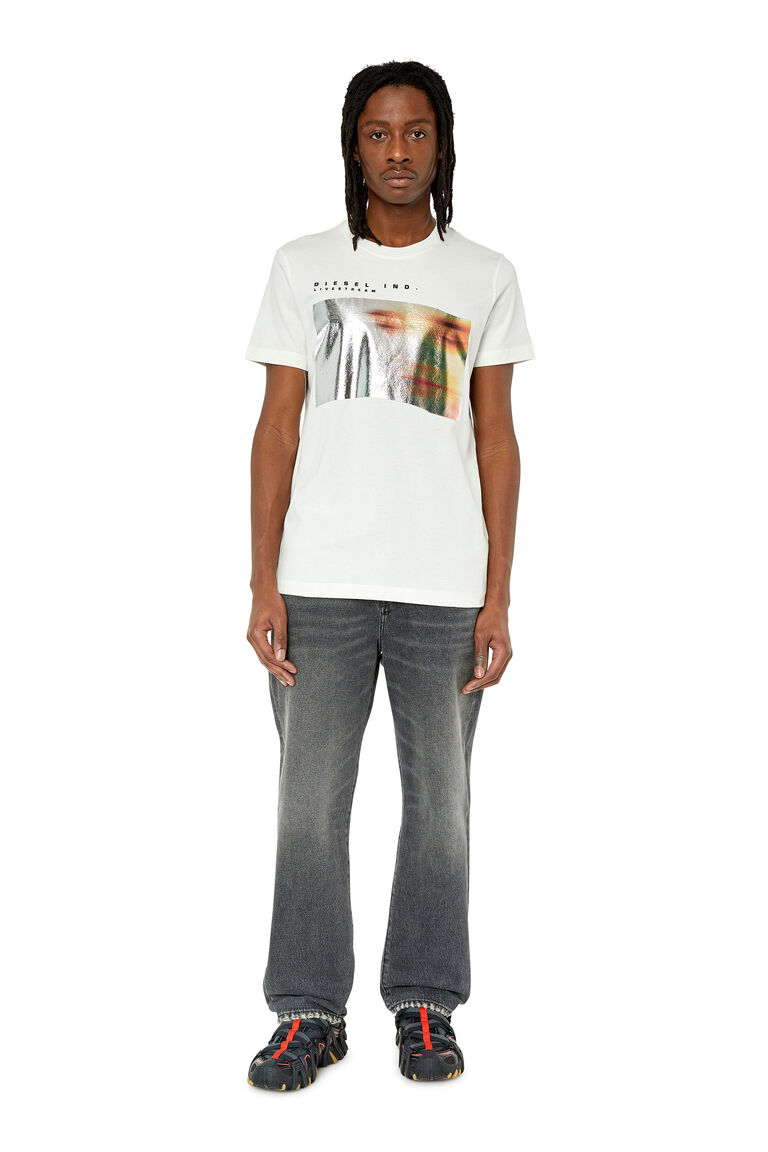 T-DIEGOR-G2 Man: T-shirt with metallic blurry-face print | Diesel A086290DMAA